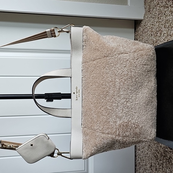 Kate Spade EUC Sherpa Satchel Coin Purse Adjustable Guitar Crossbody Strap - Picture 7 of 10